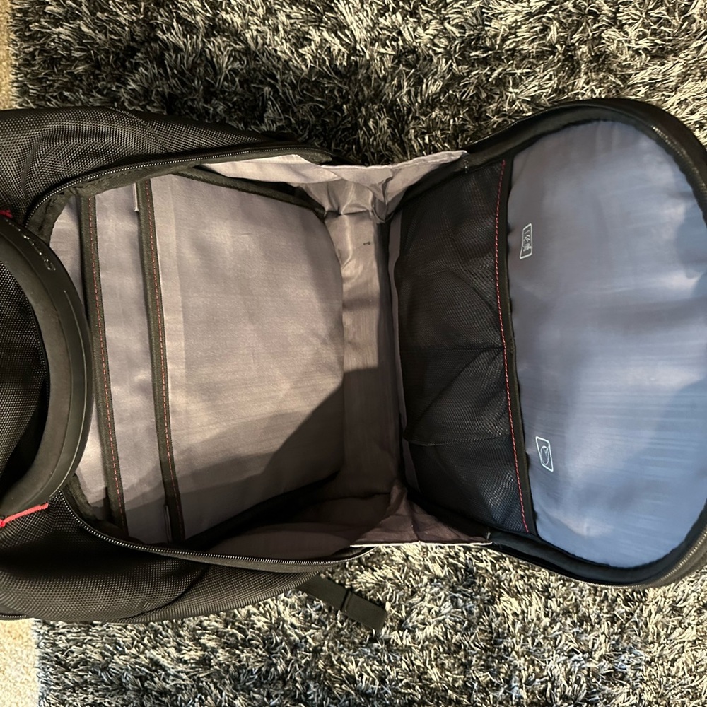 Large computer backpack - Picture 7 of 8